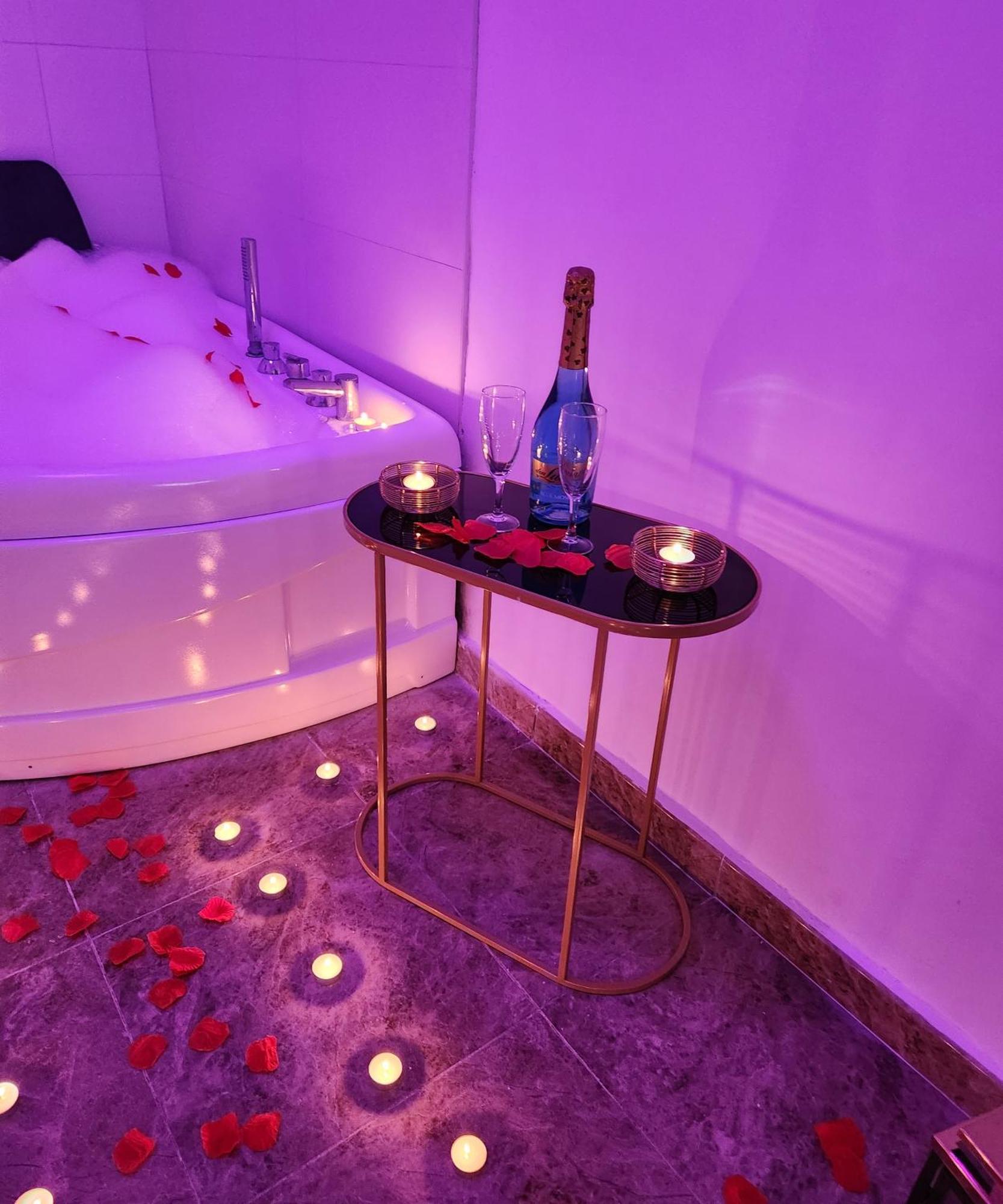 Apartamento Jacuzzi Cartagena Esterno foto